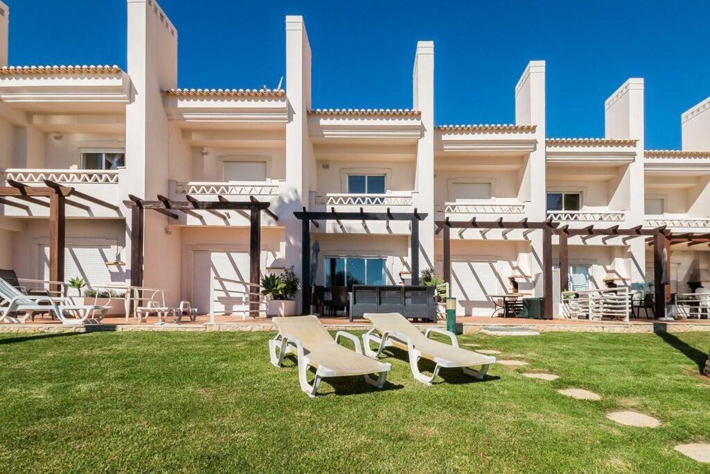 Fantastic Townhouse With Pool And Sea Views Villa Albufeira Kültér fotó